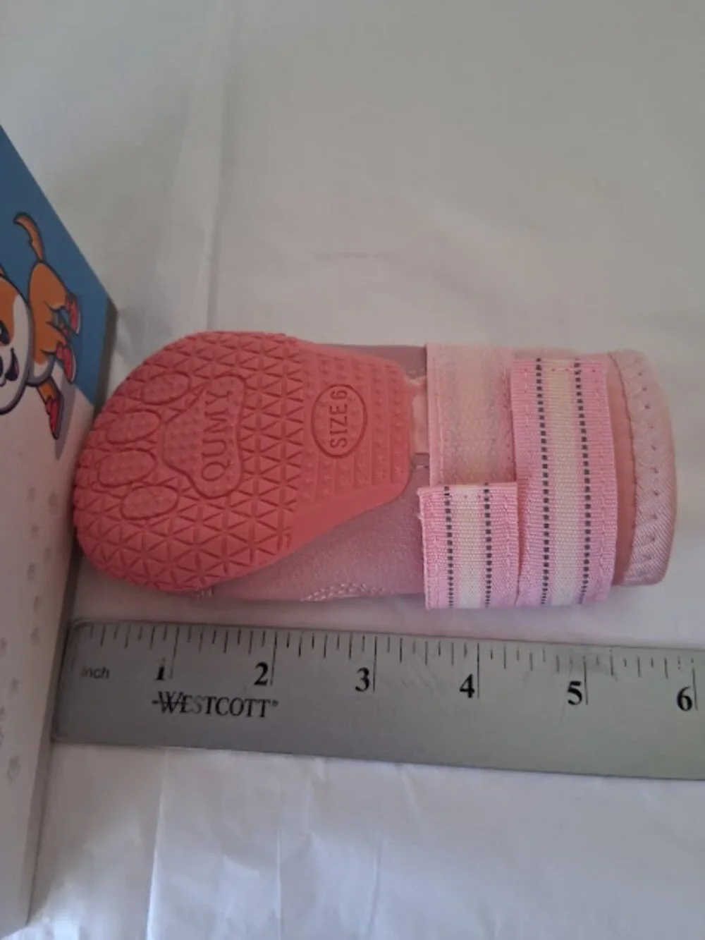 Qumy pink dog boots size 6